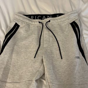 American Eagle joggers. Worn once or twice. Size medium great condition